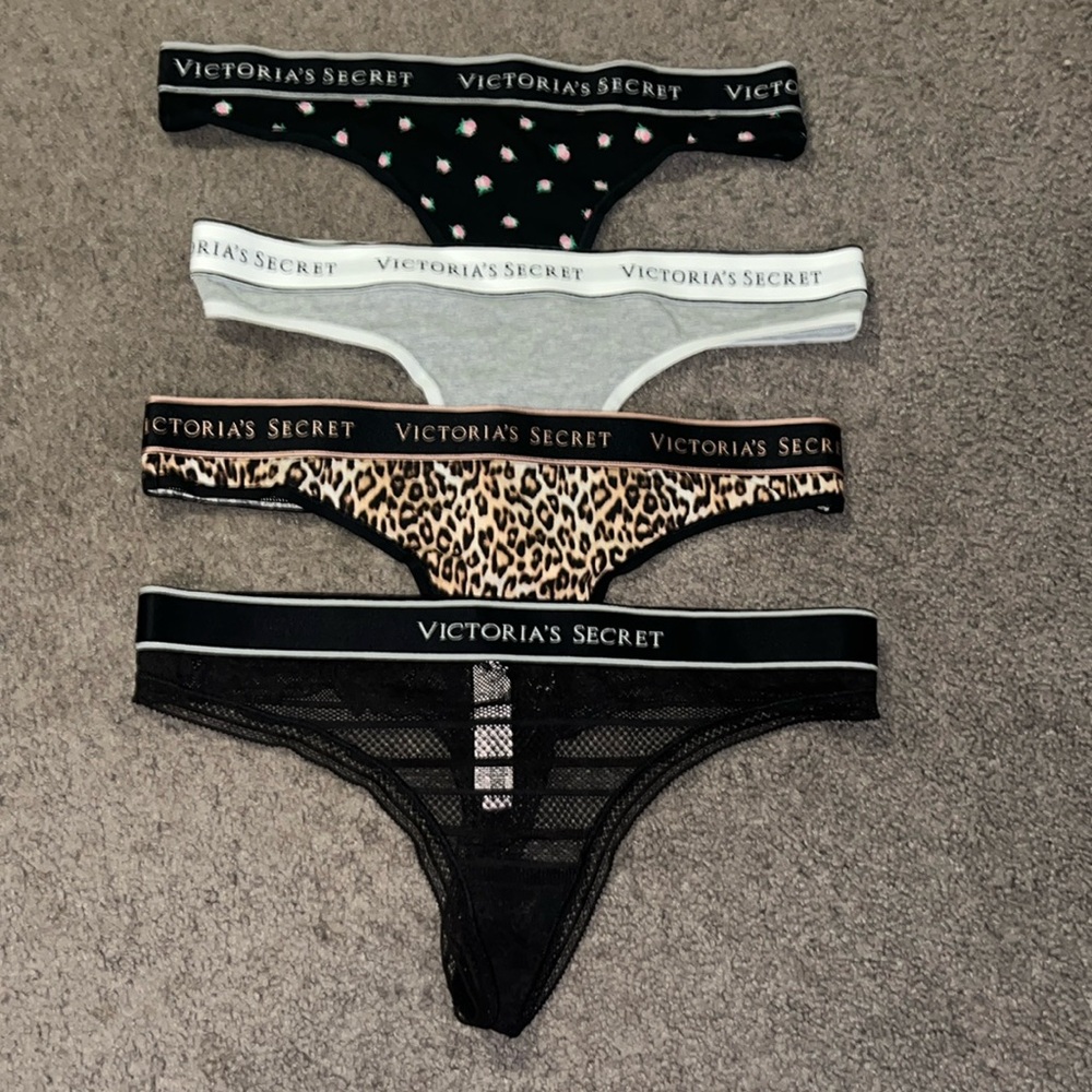 NWT WOMENS size medium 4 pack bundle waist band panties